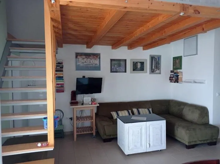 Apartment Lavanda Mandre Croatia